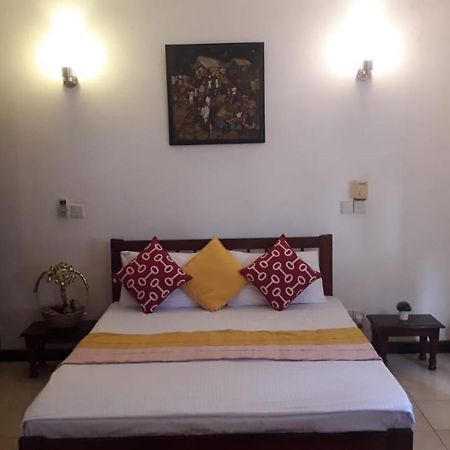 Chelsea Villa Bnb Colombo Exteriör bild