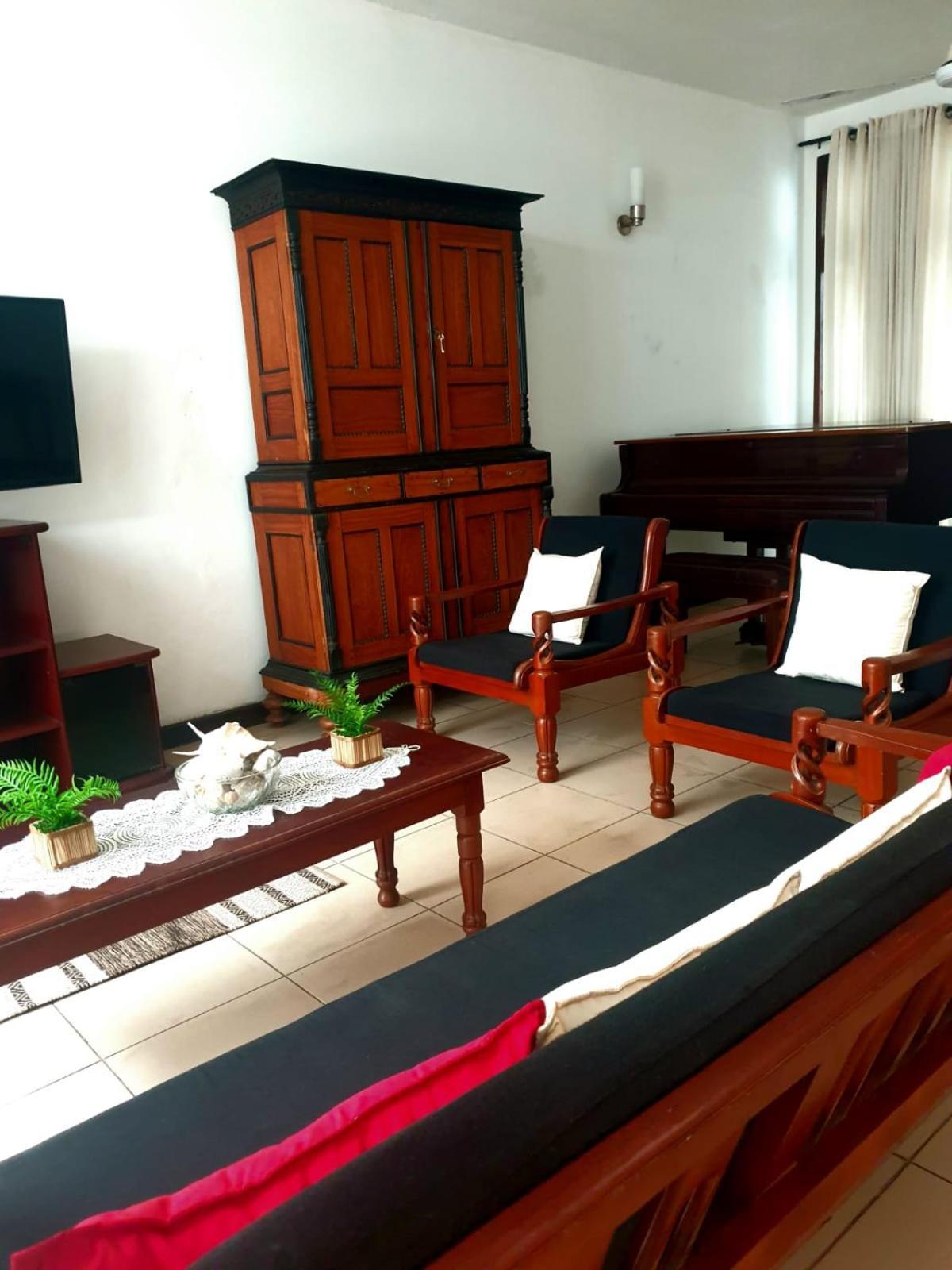 Chelsea Villa Bnb Colombo Exteriör bild